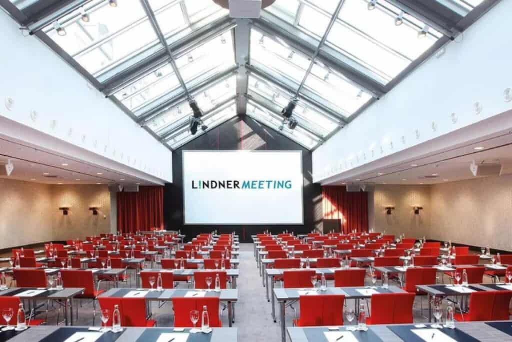 Event-, Konferenz und Meetinglocation in Frankfurt, Tagungshotel Linder Congress Innenraum - Tagungshotel Frankfurt