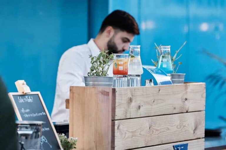 Bodo-Moeller-Chemie-Bar-scaled